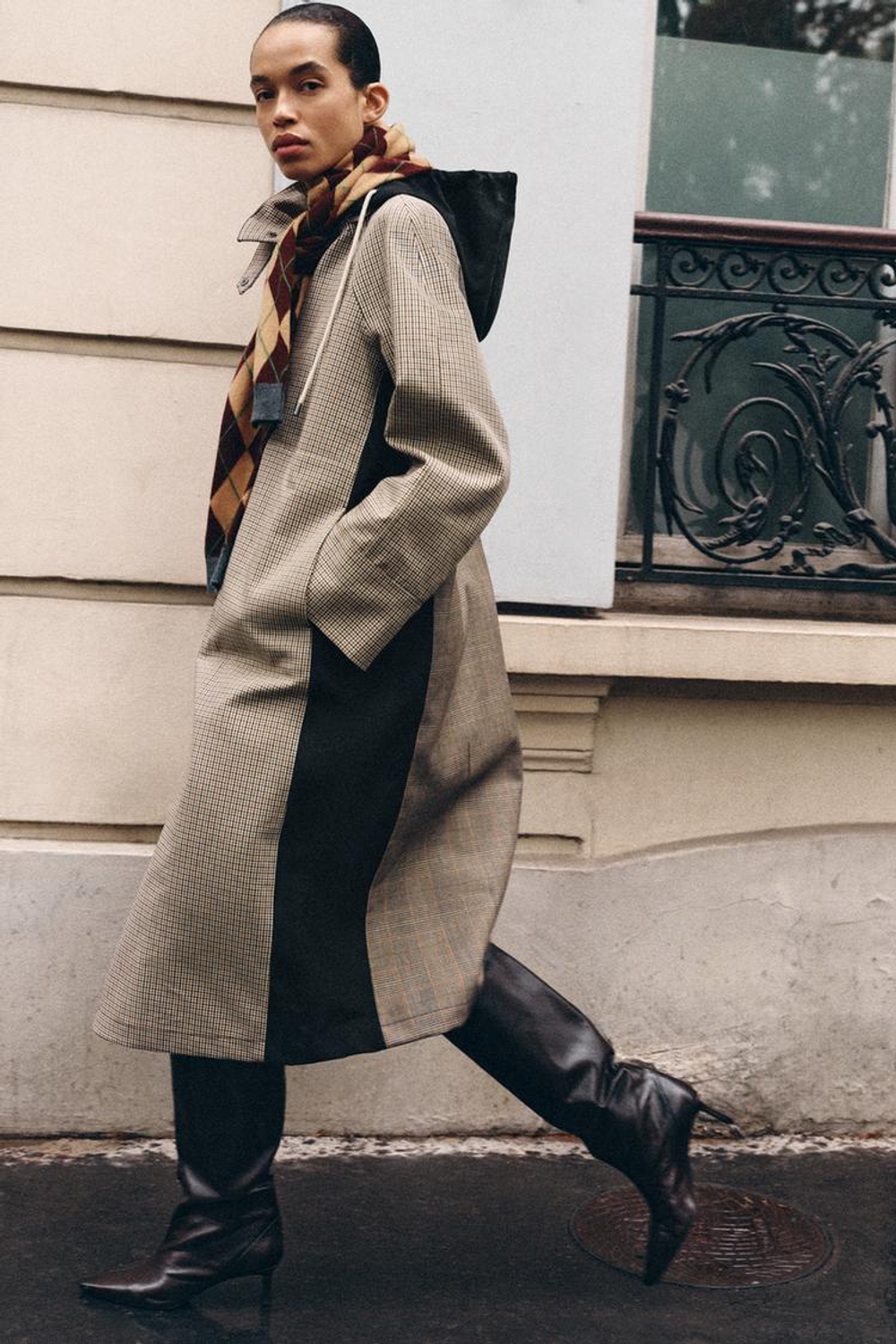 ZARA ДЛИННЫЙ ТРЕНЧ В КЛЕТКУ — ZW COLLECTION, КОРИЧНЕВЫЙ/БЕЛЫЙ