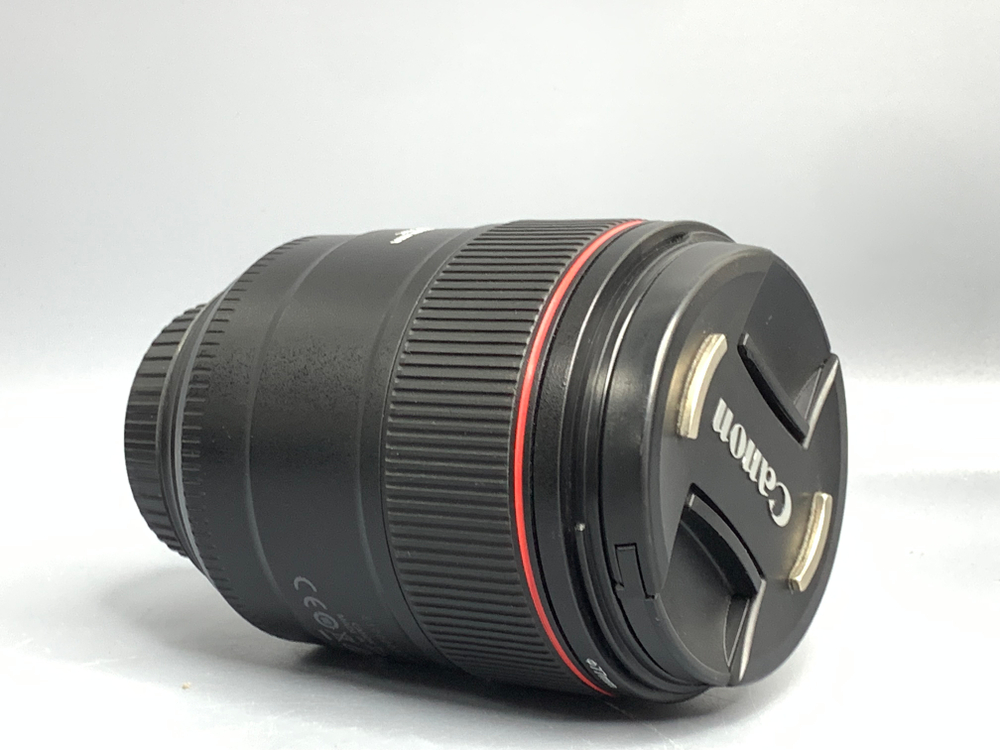 Canon EF 85mm 1.4L IS USM