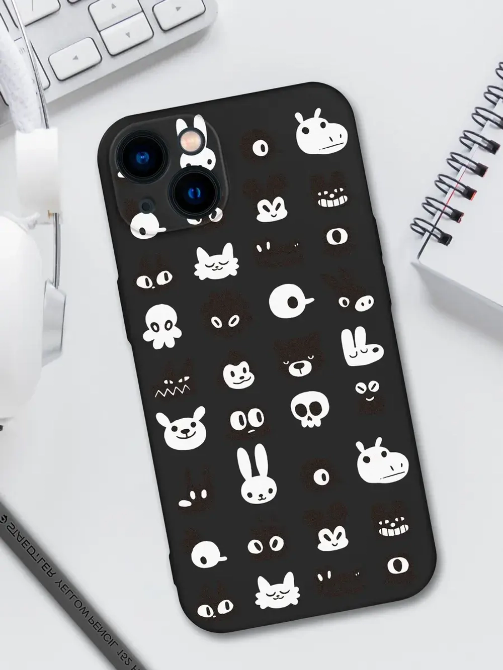 Чехол на iPhone 13 с принтом