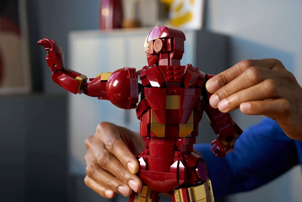 Конструктор LEGO Marvel 76344 Iron Man Mark 3 Collectors Edition
