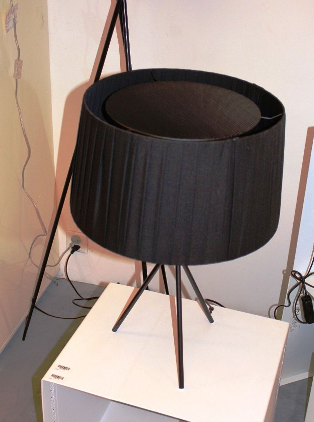 лампа  Tripode g5  ( черная )