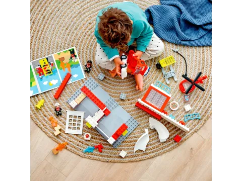 Конструктор LEGO Duplo 10970 Пожарная станция и вертолет