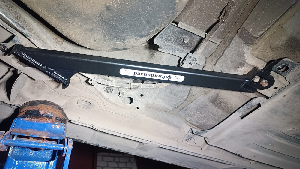 Распорки средние нижние боковые Subaru Outback 5 (BS), Subaru Legacy 6 (BN, BS) (ПОД ЗАКАЗ)