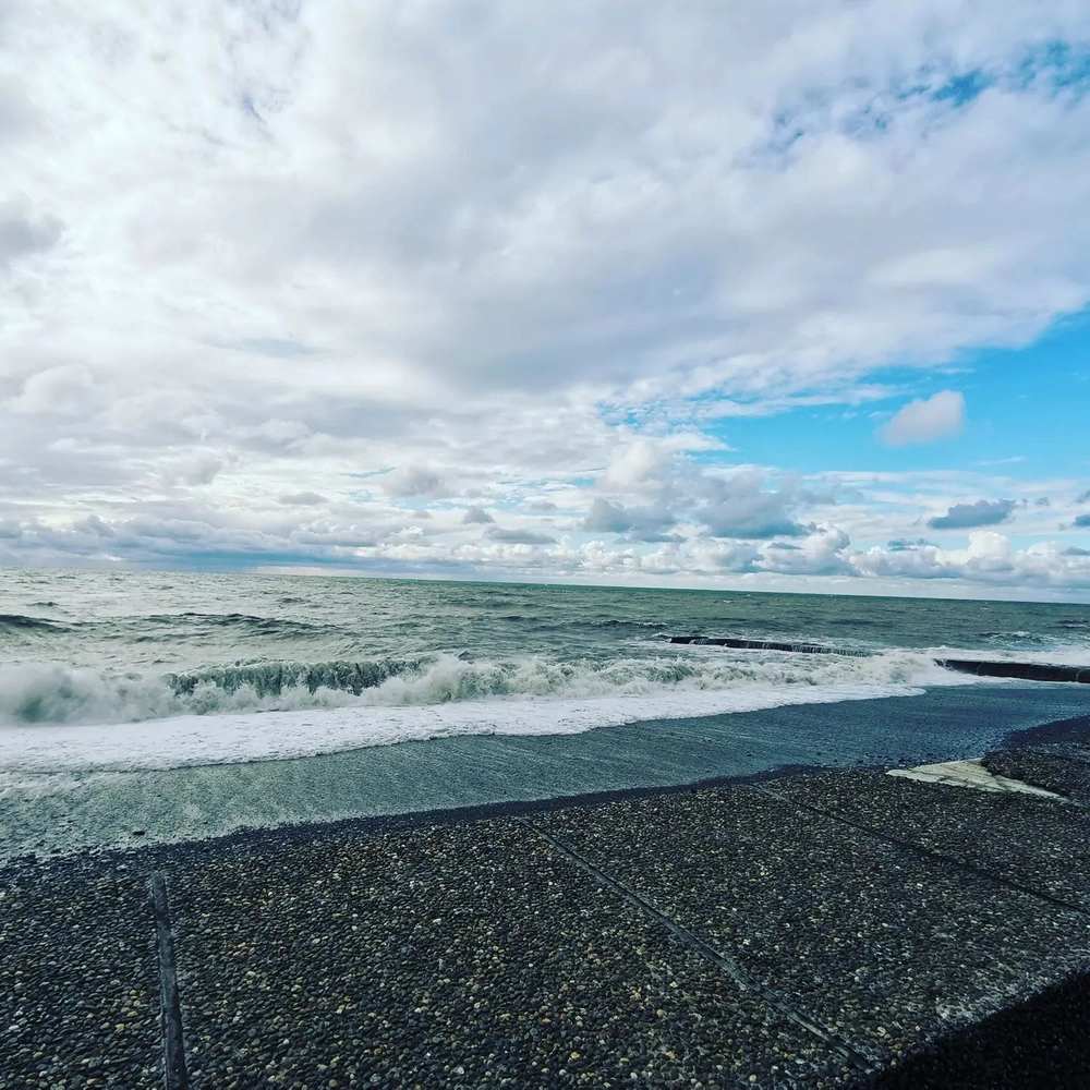 Море