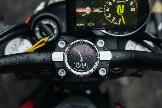 Мотонавигатор Beeline Moto 2 Classic Edition chrom + Крепление Bar Clamp Mount Classic Chrom