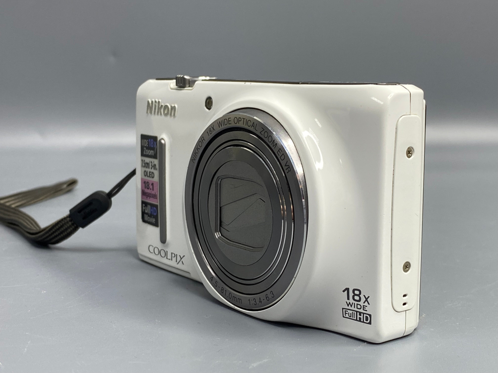 Nikon Coolpix S9400