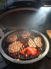 Керамический гриль Big Green Egg L Large (большой), 46 см, на ножках с рукояткой