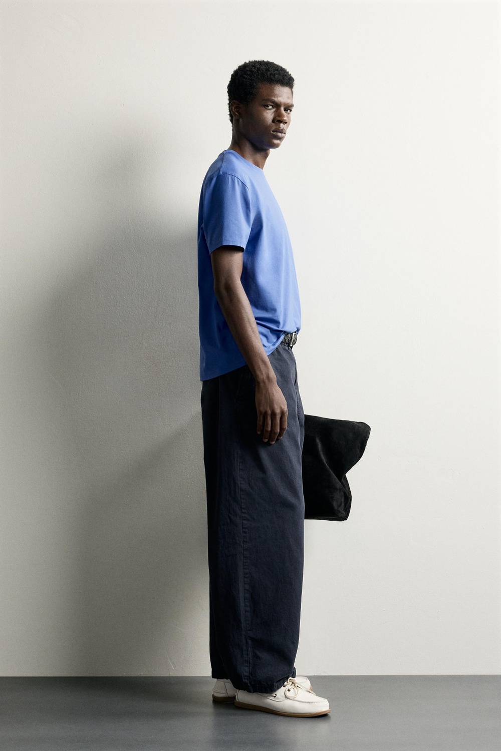 БАЗОВАЯ ФУТБОЛКА MEDIUM WEIGHT /02 — ZARA