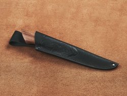 Финский нож Леуку, дамасская сталь, рукоять орех