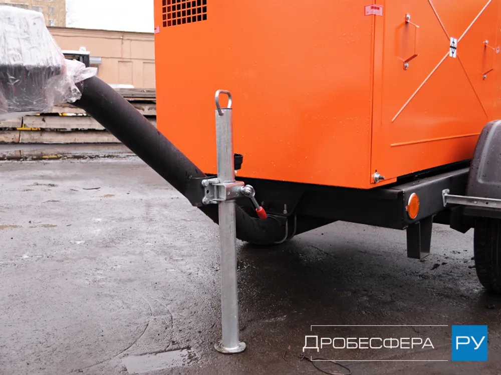 Винтовой компрессор ЗИФ-СВЭ-5,2/0,7 на шасси с пакетом "Север" от -40°С