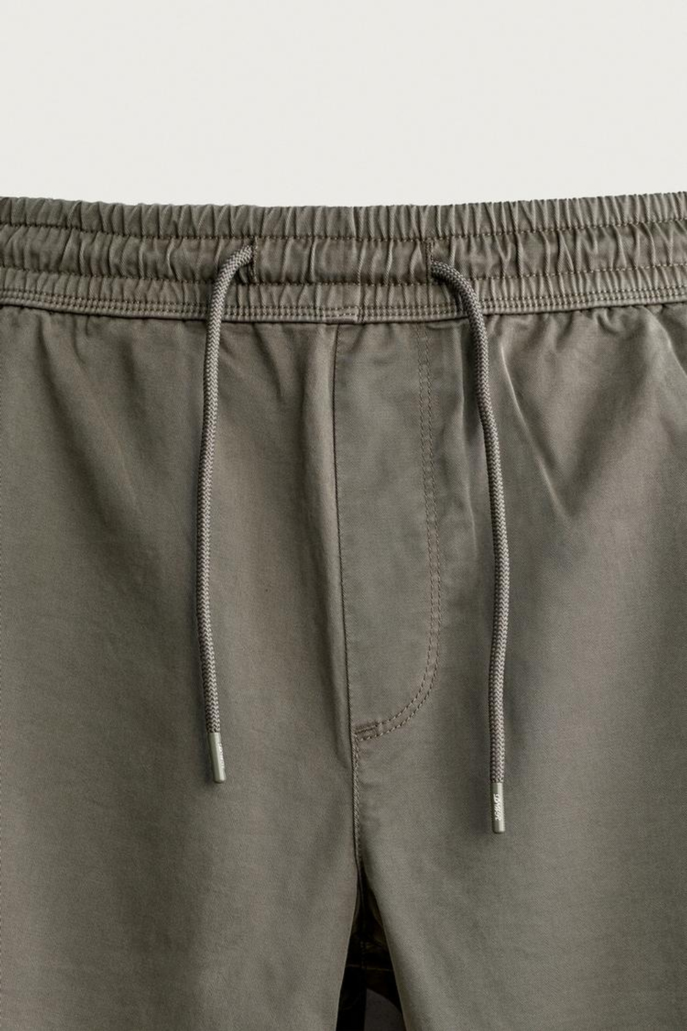 ZARA ЗАУЖЕННЫЕ БРЮКИ-ДЖОГГЕРЫ, ХАКИ