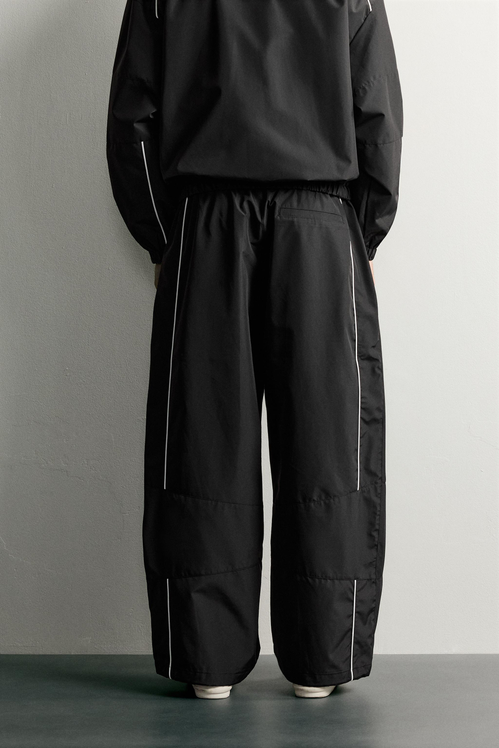 БРЮКИ WATER-REPELLENT С КОНТРАСТНОЙ ОТДЕЛКОЙ — ZARA