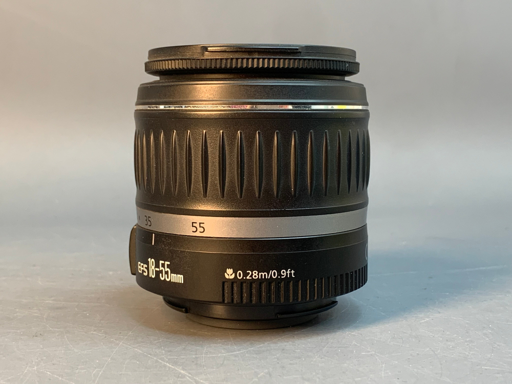 Canon 1000D kit 18-55 mm 3.5-5.6 II