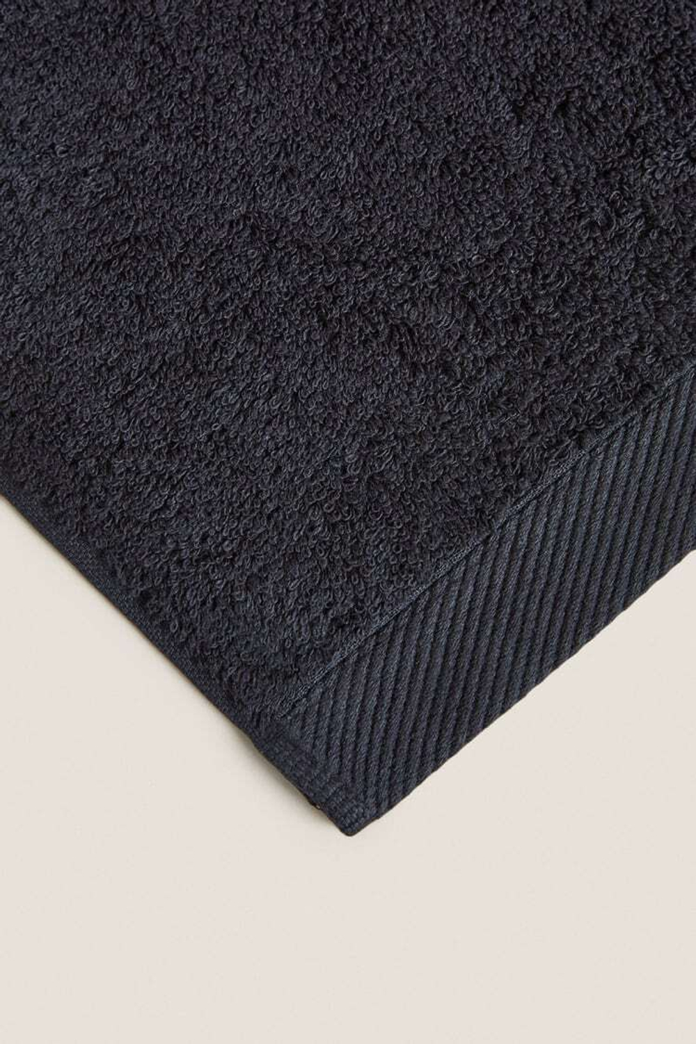 ZARA HOME ХЛОПКОВОЕ ПОЛОТЕНЦЕ, ТЕМНЫЙ АНТРАЦИТ
