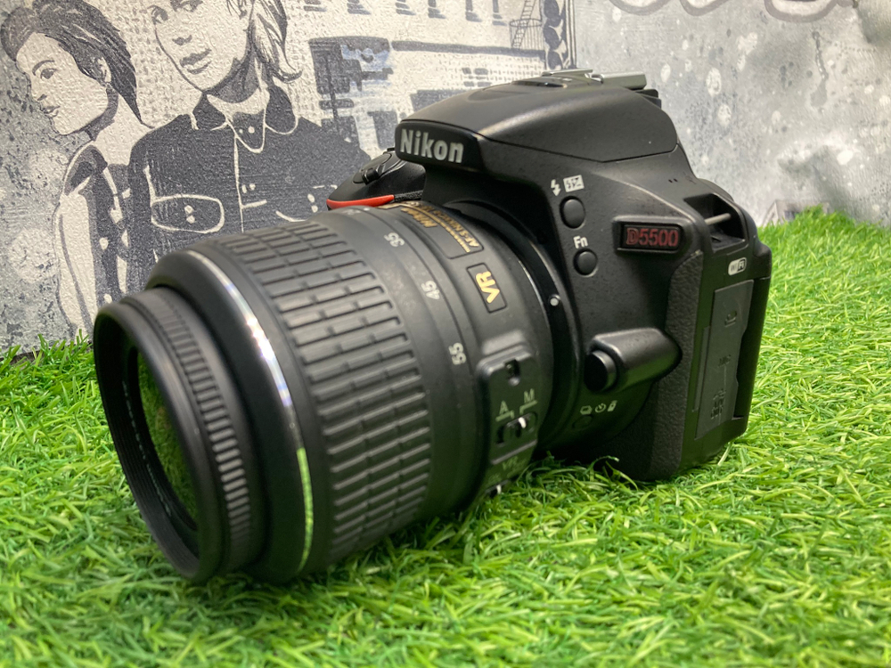 Nikon D5500 kit AF-S DX 18-55mm 3.5-5.6G VR 17.500 кадров