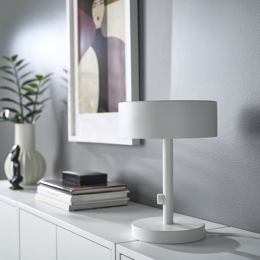 IKEA NYMÅNE  (ИКЕА НИМОНЕ)  -  Лампа настольная - белая 33 см