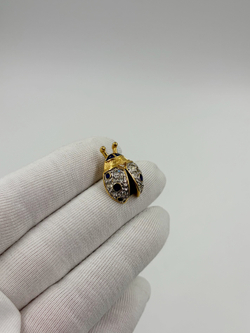 Брошь пин Божья коровка с кристаллами Cabouchon Jewelry (представлена онлайн)