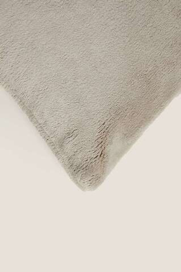 ZARA HOME ОДНОТОННЫЙ ЧЕХОЛ ДЛЯ ДЕКОРАТИВНОЙ ПОДУШКИ ИЗ ФЛИСА, ПЕСОЧНЫЙ