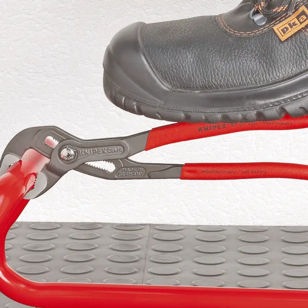 Трубные клещи Cobra® 180 мм Knipex 87 02 180
