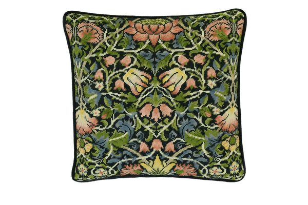 Набор для вышивания нитками Bothy Threads, подушка Bell Flower William Morris (Колокольчик), 35,5х35,5 см