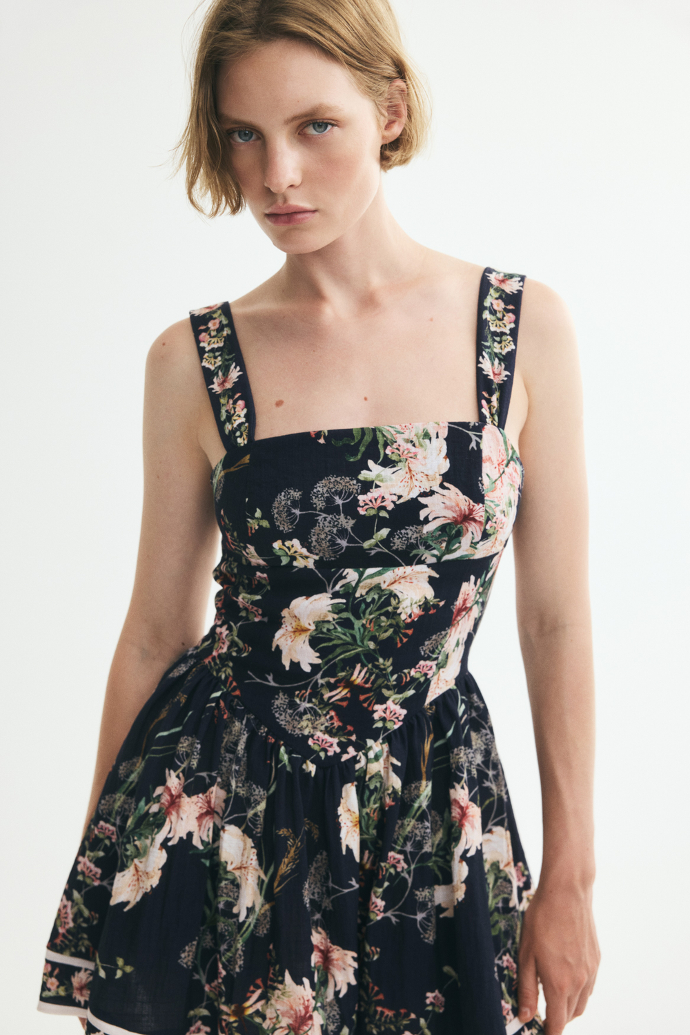 Платье с юбкой клёш - H&M