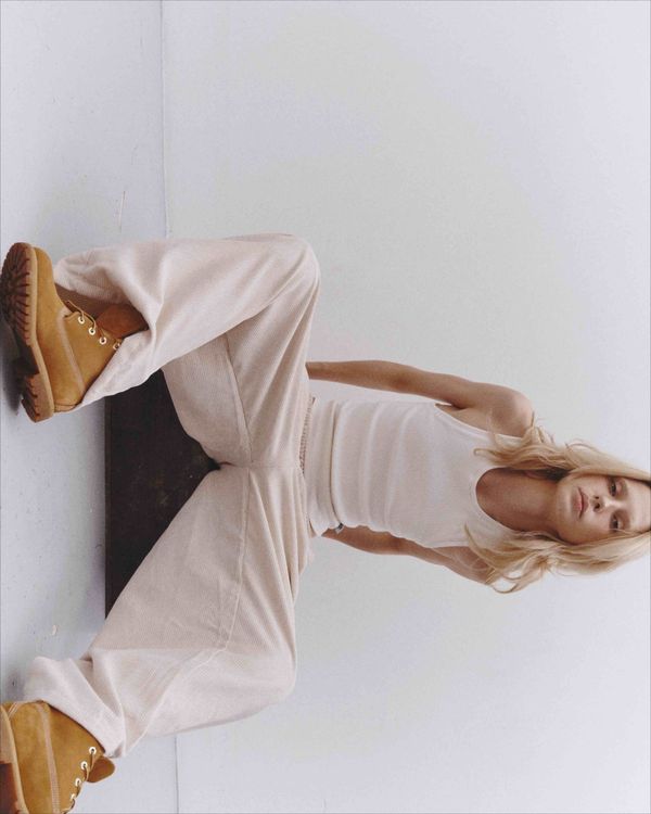 Брюки Velvet Baggy Pants Turtledove бежевые - фото 4