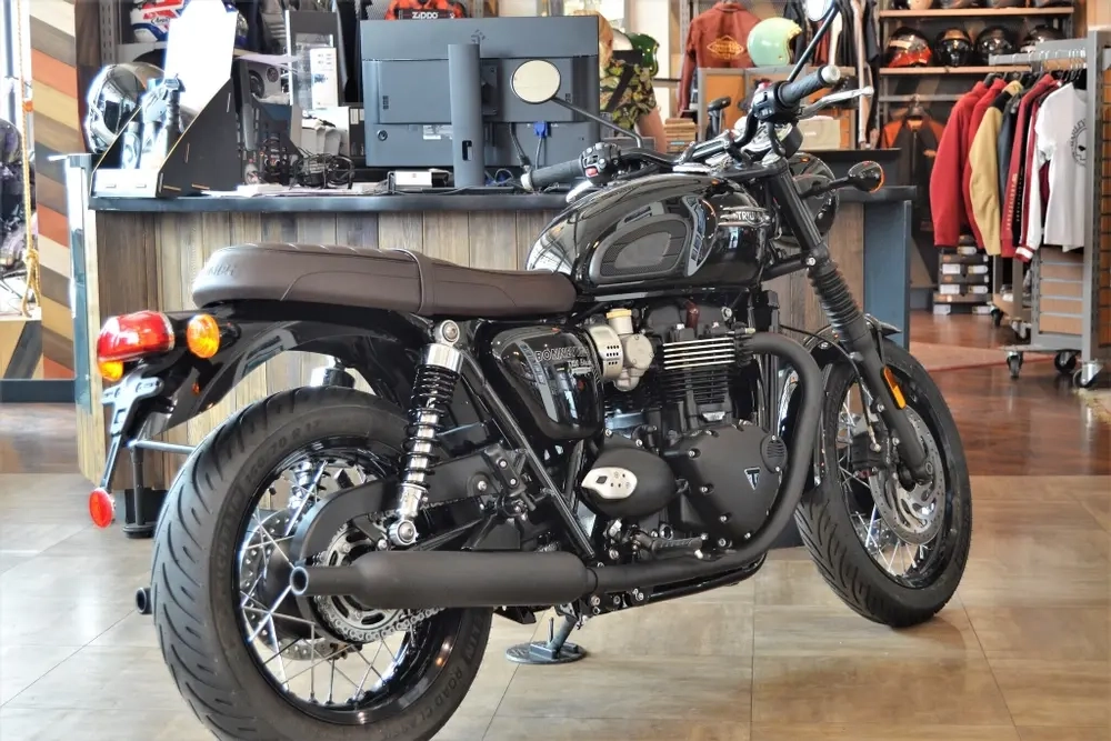 Triumph Bonneville T120 Black (2023)