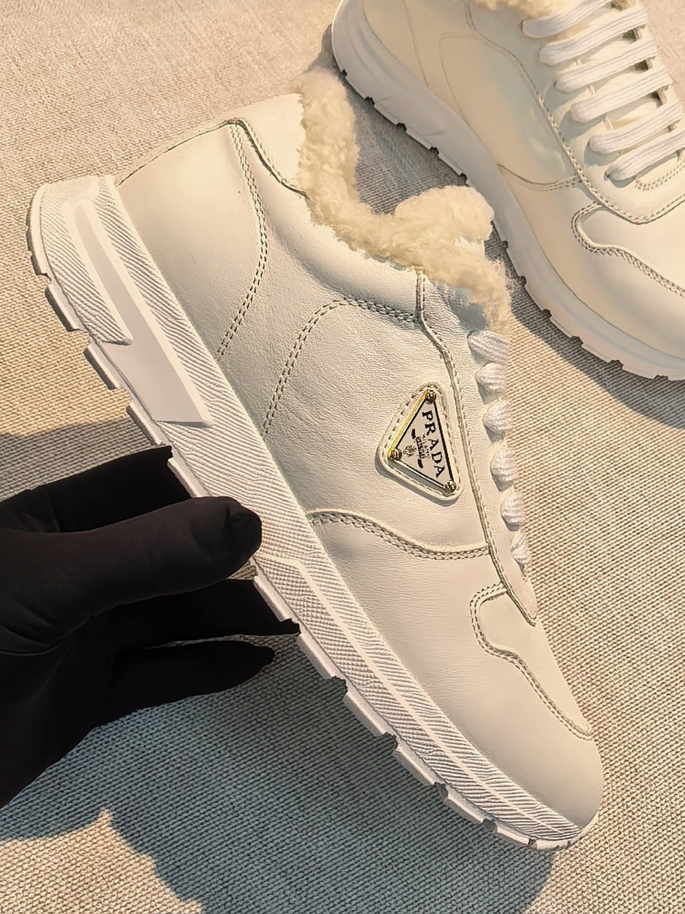Кроссовки Prada