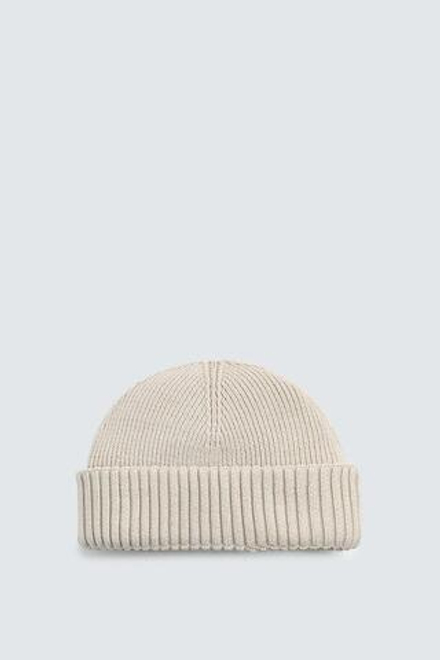 ZARA КОРОТКАЯ ТРИКОТАЖНАЯ ШАПКА, ЭКРЮ
