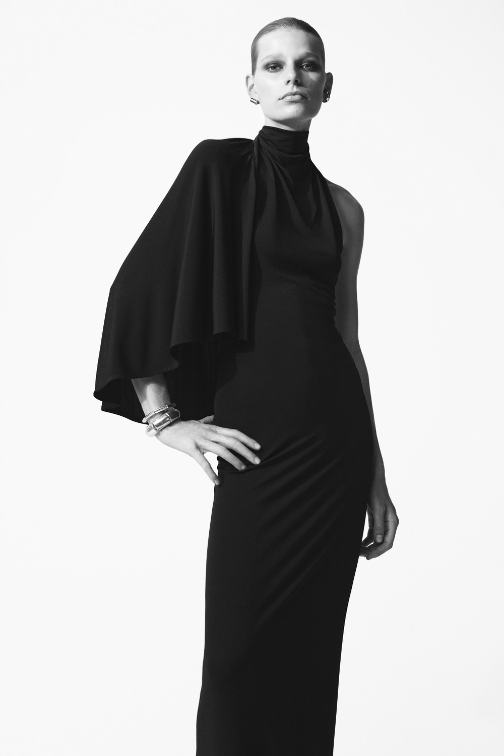 ПЛАТЬЕ С АСИММЕТРИЧНЫМ РУКАВОМ — ZW COLLECTION — ZARA