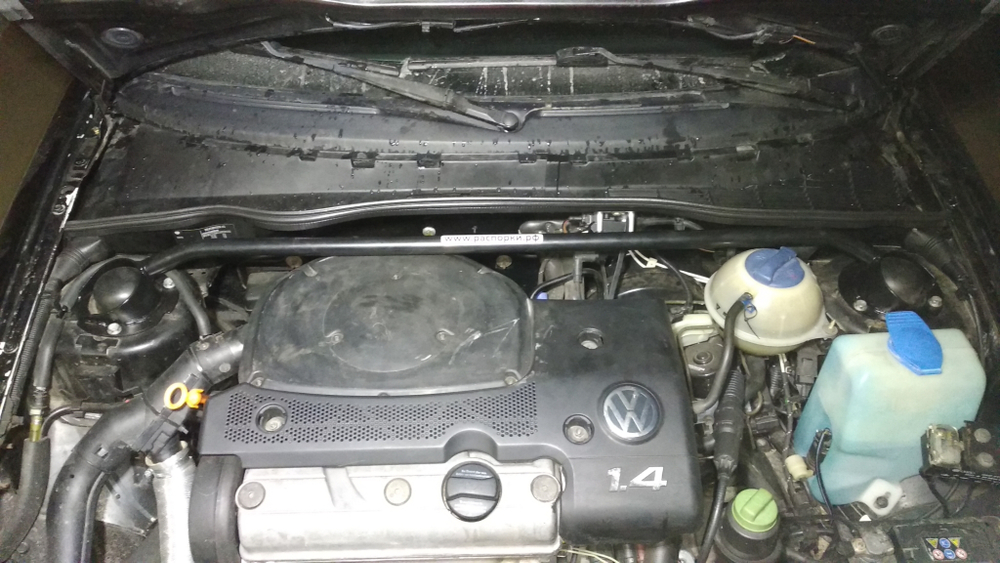 Распорка передних стоек Volkswagen Polo 3 III (ПОД ЗАКАЗ)
