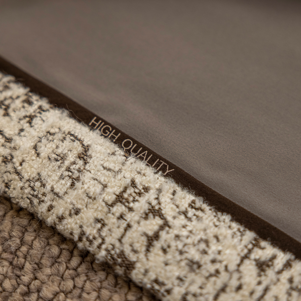 Шерстяная портьерная ткань «Paisley Boucle» — натуральная шерсть с крупным пейсли-жаккардом в тёплой кремовой гамме