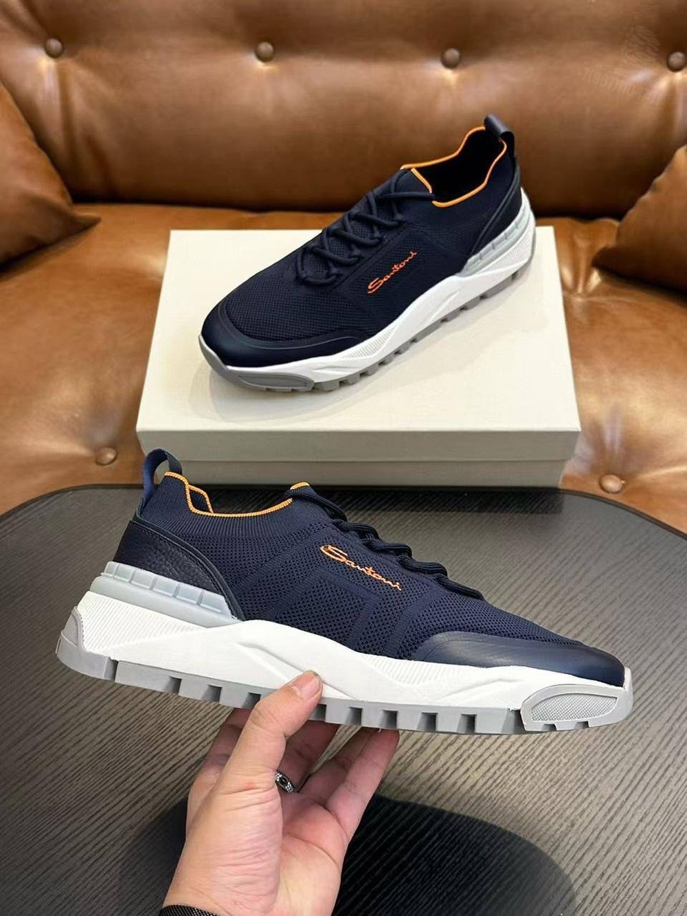 Кроссовки Santoni