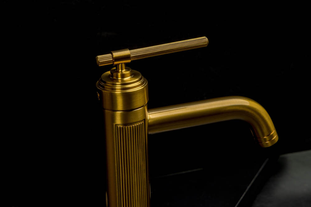 Смеситель для раковины Boheme ETERNA 171-BR BRONZE