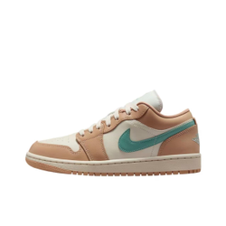 alt="Air Jordan 1 Low Light Orewood Brown Hemp Cannon DC0774-130 бежево-коричневые вид сбоку на белом фоне"