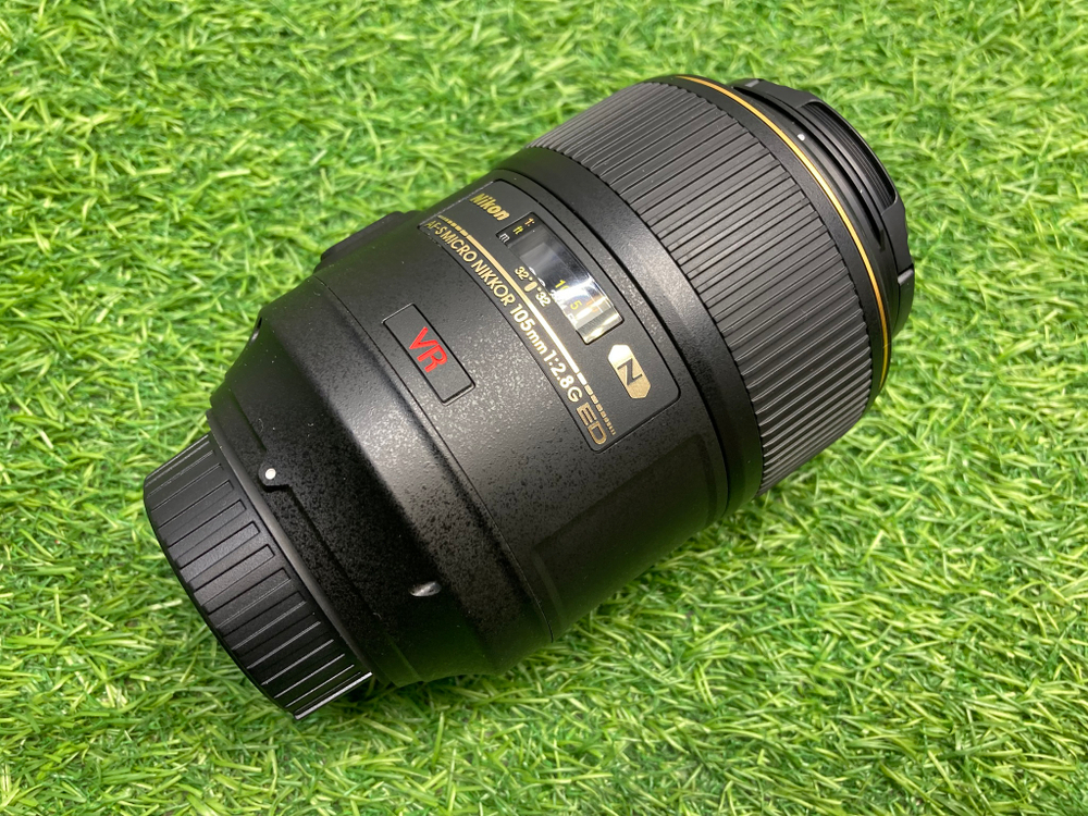 Nikon 105mm 2.8G IF-ED AF-S VR Micro-Nikkor
