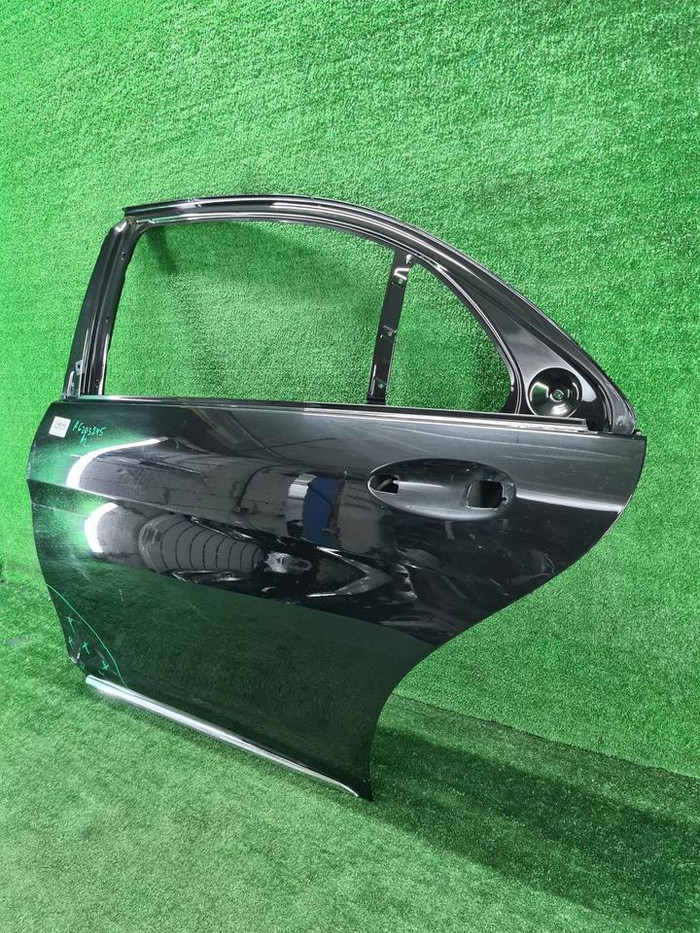 Дверь задняя левая Mercedes S w222 (2013-2020)