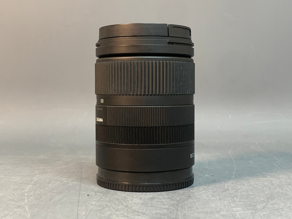 Sigma 18-50mm f/2.8 DC DN Contemporary Sony E