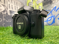 Olympus OM-D E-M10