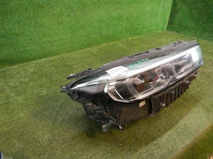 Фара правая BMW 7er G11 G12 (2019-2022) LED