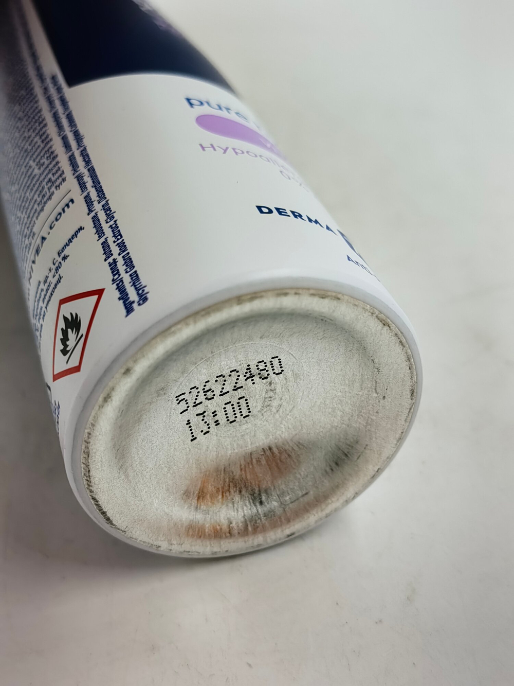 Антиперсперант спрей  NIVEA Derma Control Restore  с витамином Е и гиалуроновой кислотой, 72 часа, 150 мл (Германия)