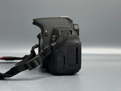 Canon EOS 700D kit 18-55mm IS STM 1.500 кадров