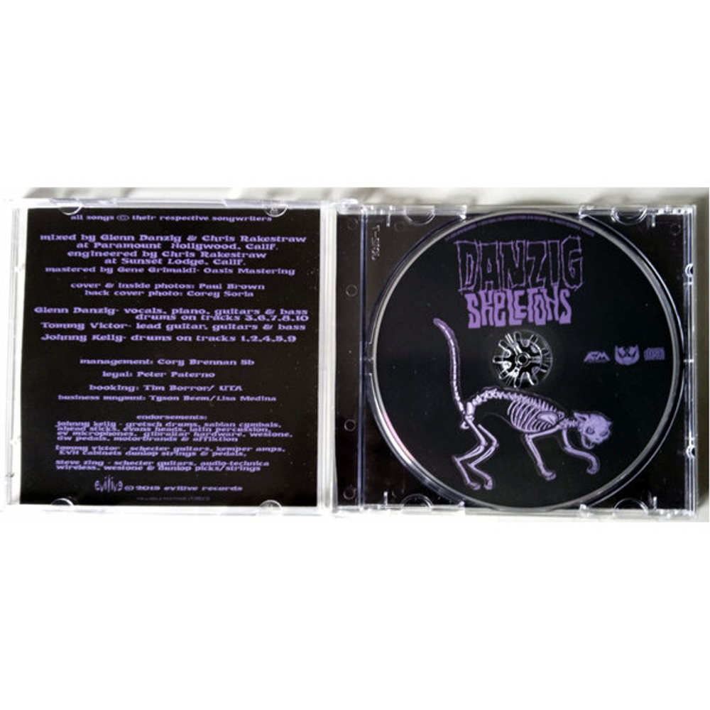 Danzig / Skeletons (RU)(CD)