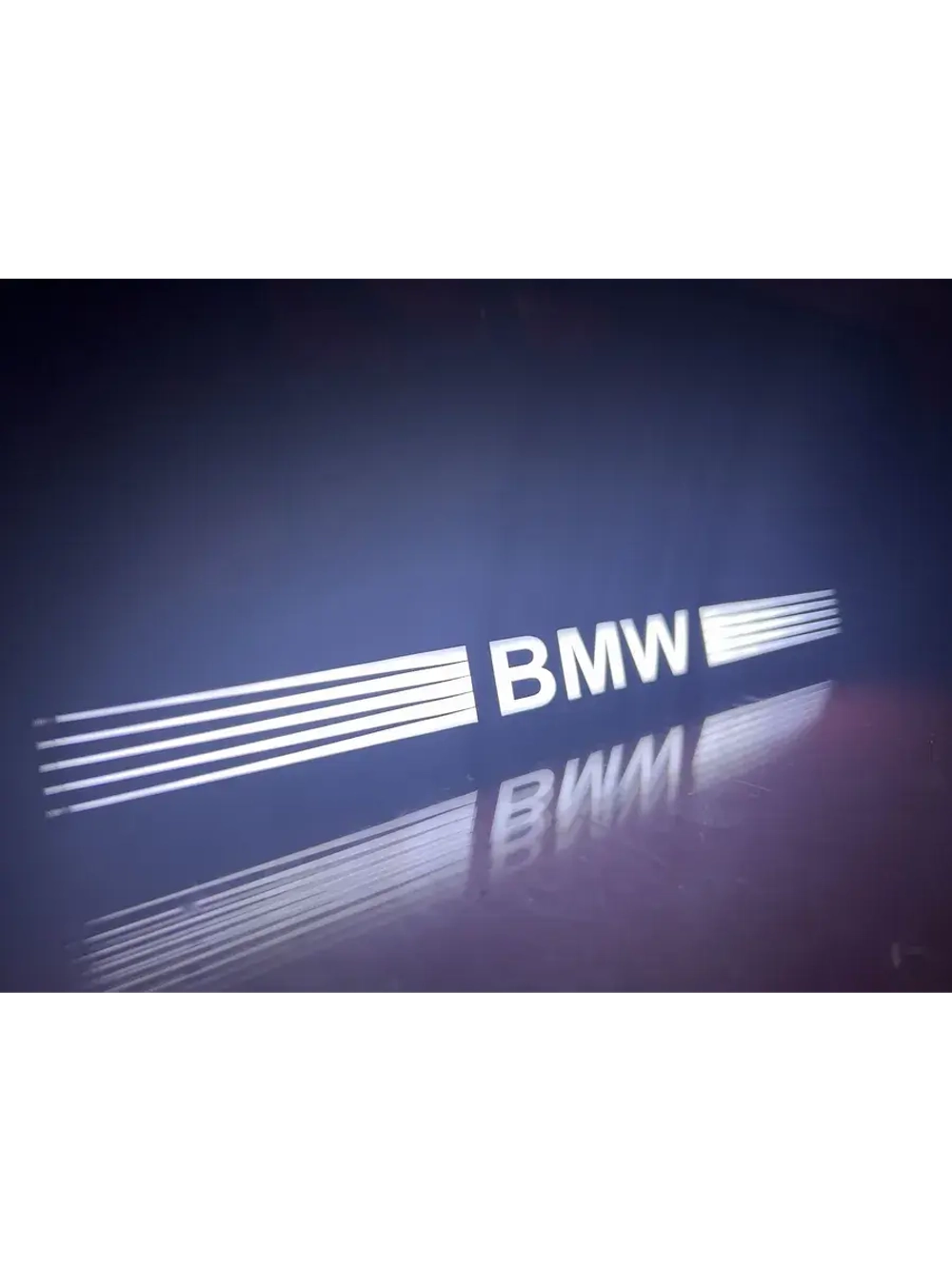 Рамка для номера с подсветкой, пластик ABS. BMW. Подсветка б
