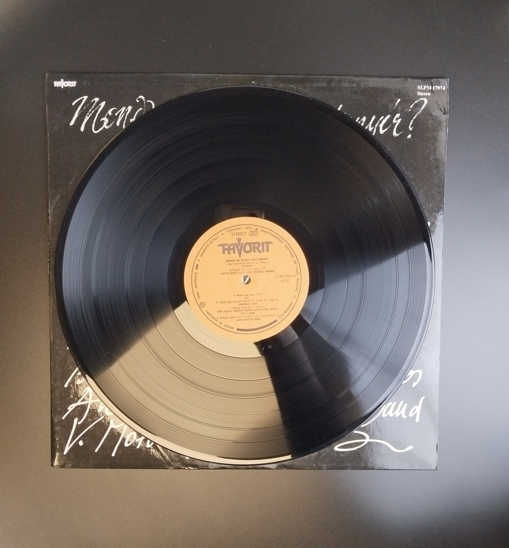 LP Rockzeneszek az ehezo afrikaert. Виниловая пластинка 12 дюймов. Венгрия