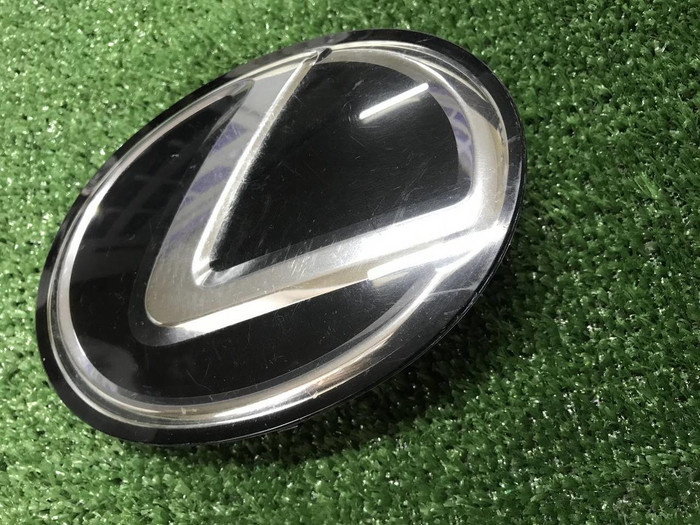 Эмблема решетки радиатора Lexus RX 3 AL10 (08-12)