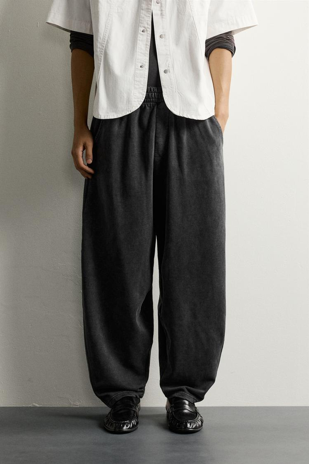 ZARA БАЗОВЫЕ БРЮКИ-ДЖОГГЕРЫ BALLOON FIT, ТЕМНЫЙ АНТРАЦИТ