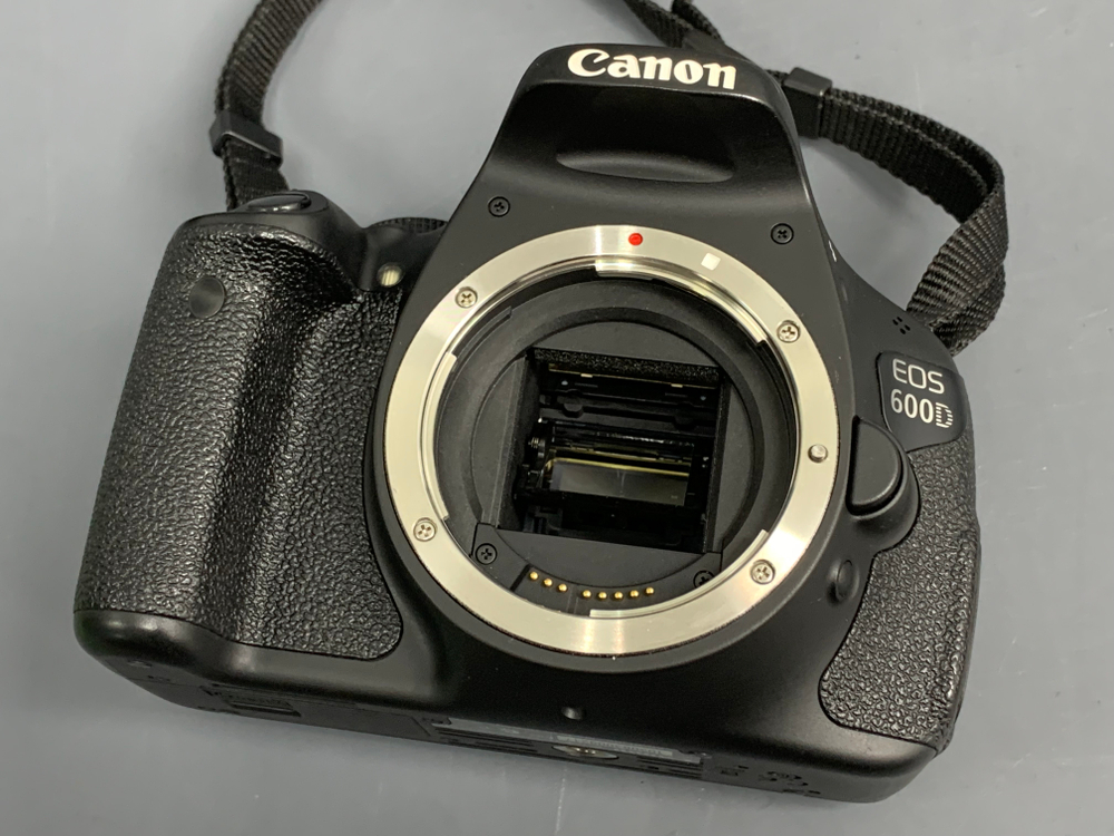 Canon 600D kit 18-55mm IS ll 50 кадров