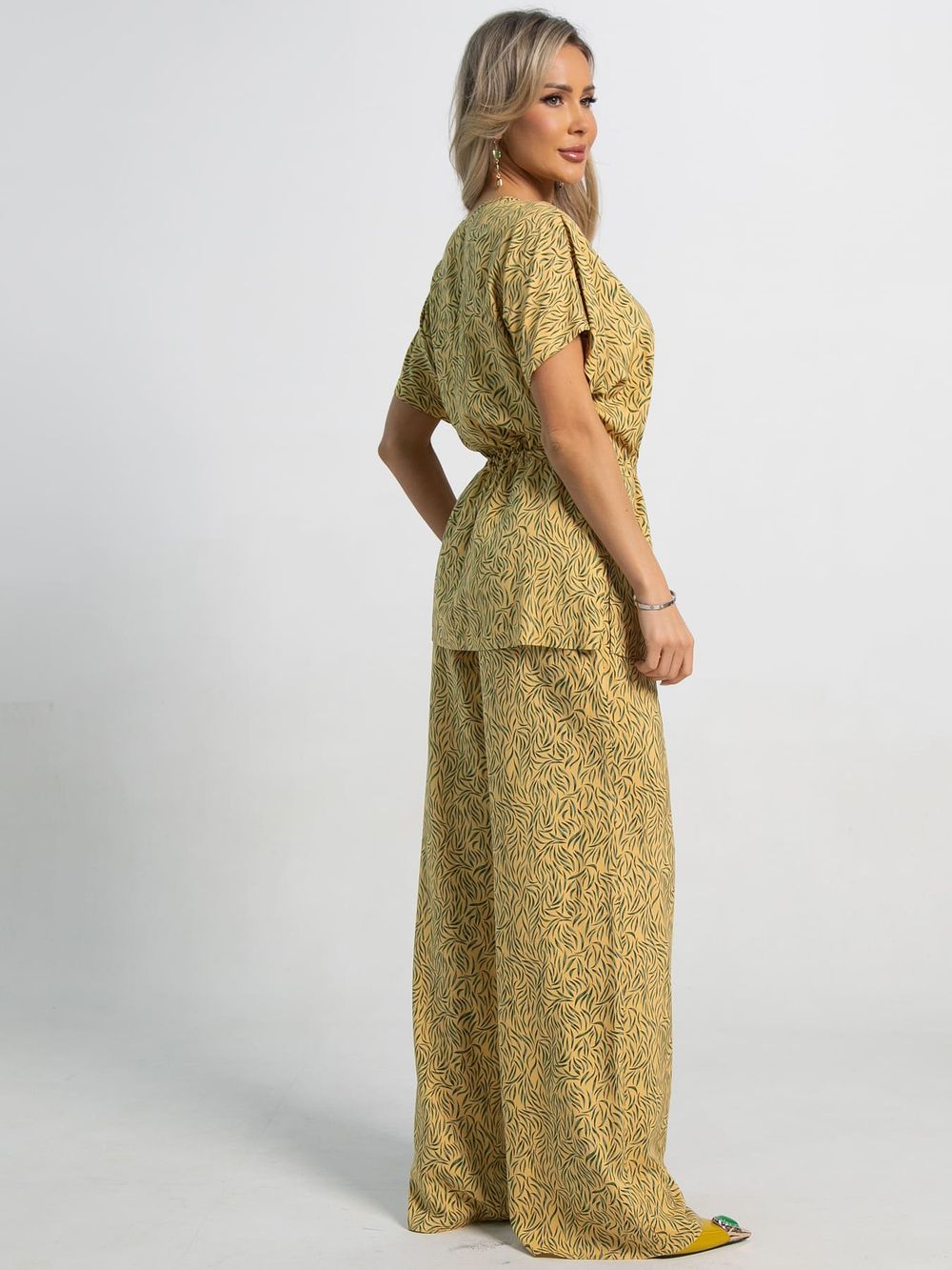 Костюм Аксиома успеха (янтарный) К15894-5М LT Collection