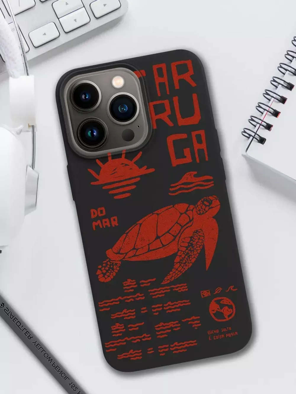 Чехол на iPhone 13 Pro с принтом